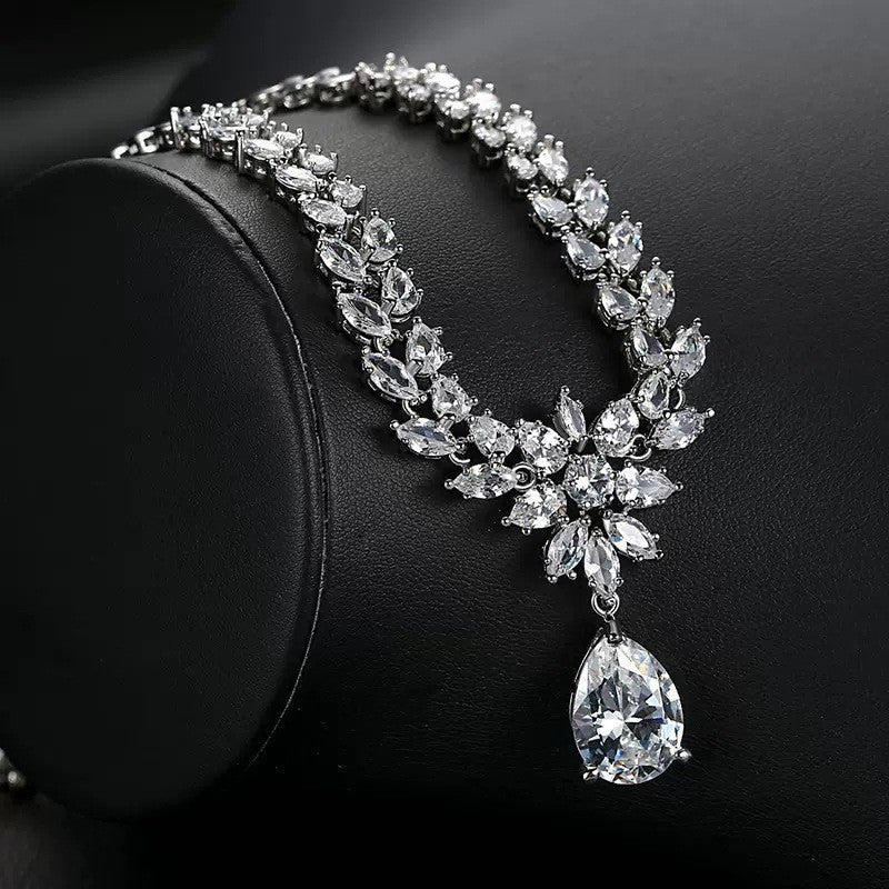 Simulated Moissanite Pendant Set